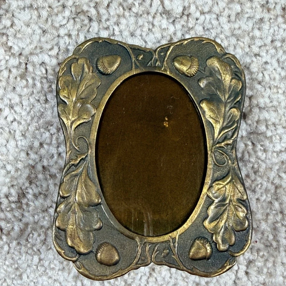 Vintage Miniature Ornate Brass Look Oak Leaf and Acorn Oval Photo Frame